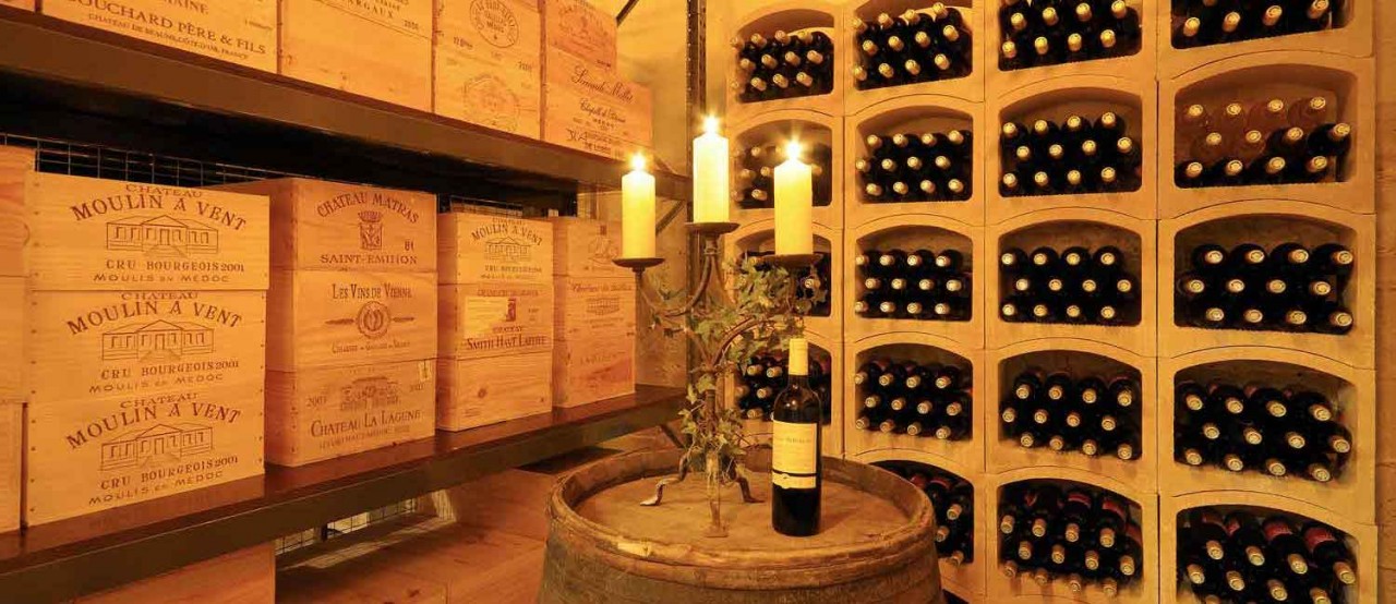La Revue Du Vin De France Issy Les Moulineaux Conservation maîtrisée des bouteilles de grands crus - Vinoptimo