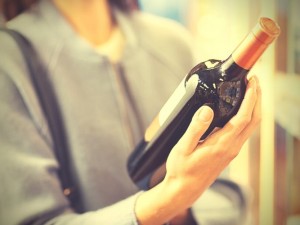 Peut-on offrir un vin avec une étiquette en mauvais état ?