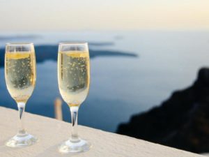 Extra brut, Blanc de Blancs… choisir un champagne pour l’apéritif