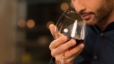 Le nez du vin, l'expression de ses arômes. Vinoptimo