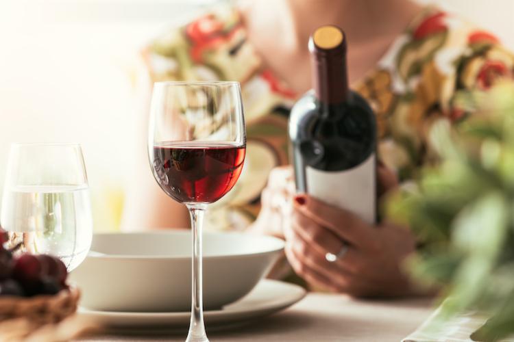 Apprendre à lire une étiquette de vin 🏷️