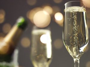 Comment choisir le bon champagne pour un anniversaire ?