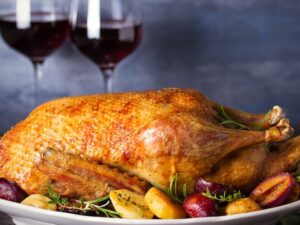 Vin rouge ou blanc ? Notre cher poulet se met à toutes les sauces.